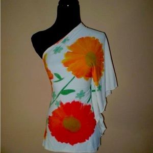 Ztoga top by ZSTILO.  Small, medium and large.